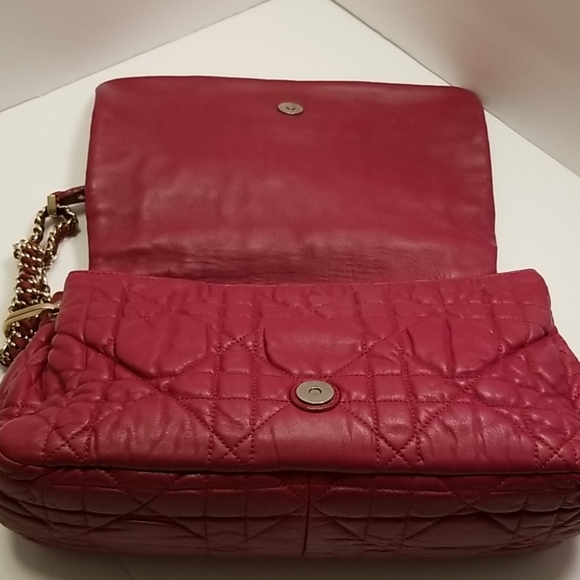 Lambskin Cannage Medium Delidior Flap Red - Picture 3 of 11